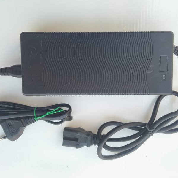 60V Charger (73.5V / 2.5A) – Baloch EV