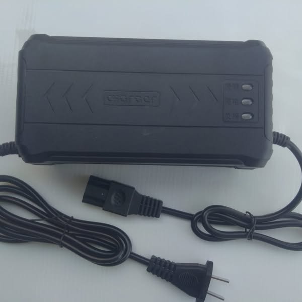 Jolta 60V Charger (74V / 2.8A) – Baloch EV